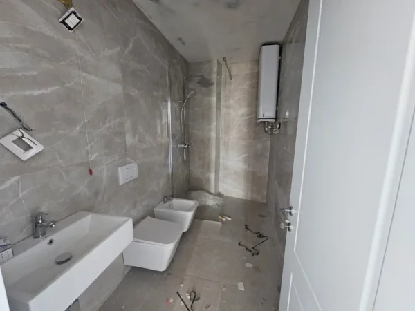 Tirane, shitet apartament 3+1+Aneks+Ballkon , 215 m² 675.000 € (Lake View Rezidence)