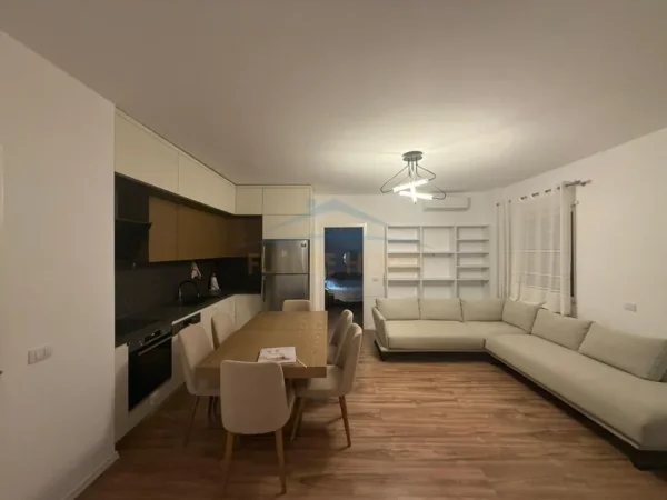 Tirane, shitet apartament 3+1+Ballkon Kati 4, 131 m² 141.000 € (FRESK)
