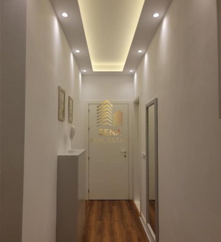 Tirane, jepet me qera apartament 1+1 Kati 1, 50 m² 600 € (Rruga e Durresit)