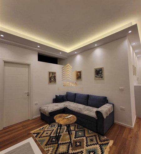Tirane, jepet me qera apartament 1+1 Kati 1, 50 m² 600 € (Rruga e Durresit)