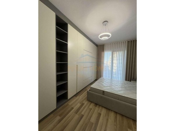 Tirane, jepet me qera apartament 1+1+Ballkon Kati 3, 68 m² 550 € (Bulevardi Migjeni)