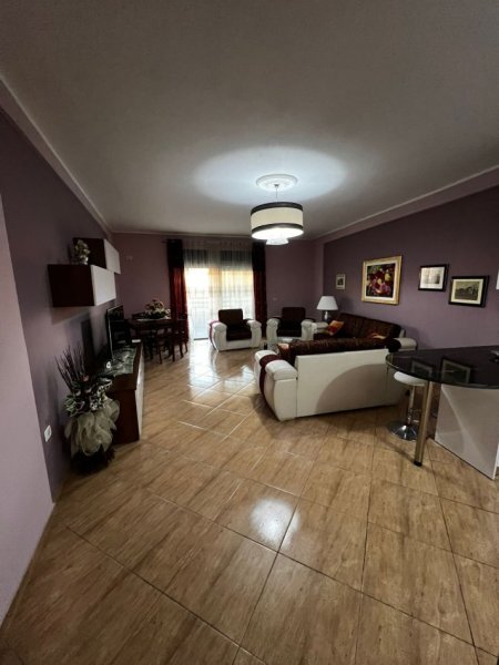 Tirane, jepet me qera apartament 2+1+Aneks+Ballkon Kati 6, 125 m² 550 € (Astir, Tek Ozone)