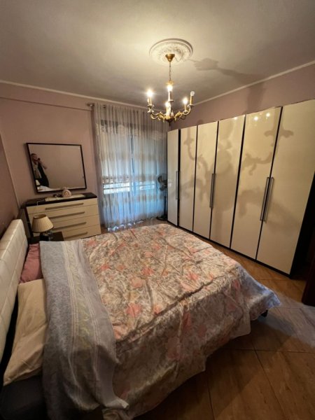 Tirane, jepet me qera apartament 2+1+Aneks+Ballkon Kati 6, 125 m² 550 € (Astir, Tek Ozone)