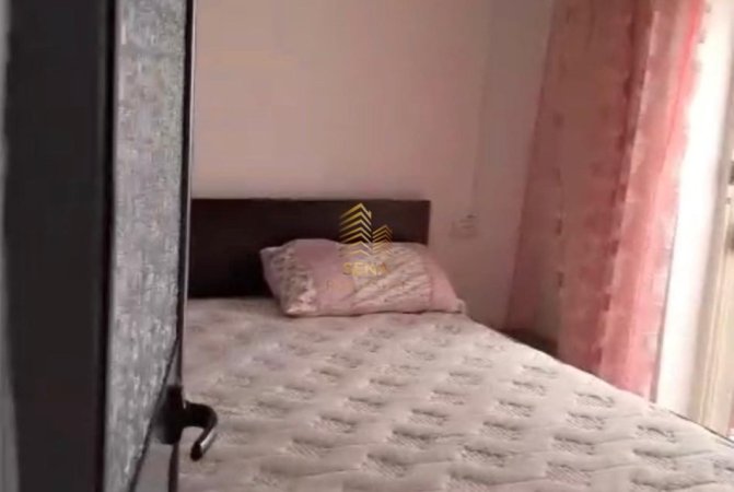 Tirane, jepet me qera shtepi 1+1 Kati 1, 45 m² 420 € (Rruga Muhamed Gjollesha)