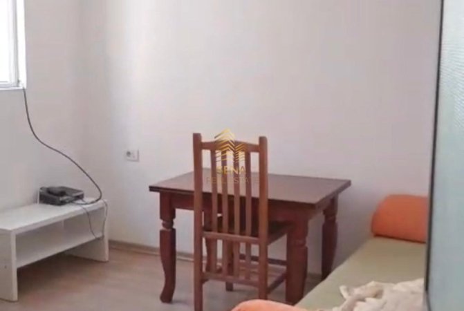 Tirane, jepet me qera shtepi 1+1 Kati 1, 45 m² 420 € (Rruga Muhamed Gjollesha)