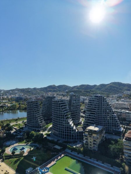 Tirane, shes apartament 3+1 , 214 m² 675.000 € (Rruga e Kosovarëve)