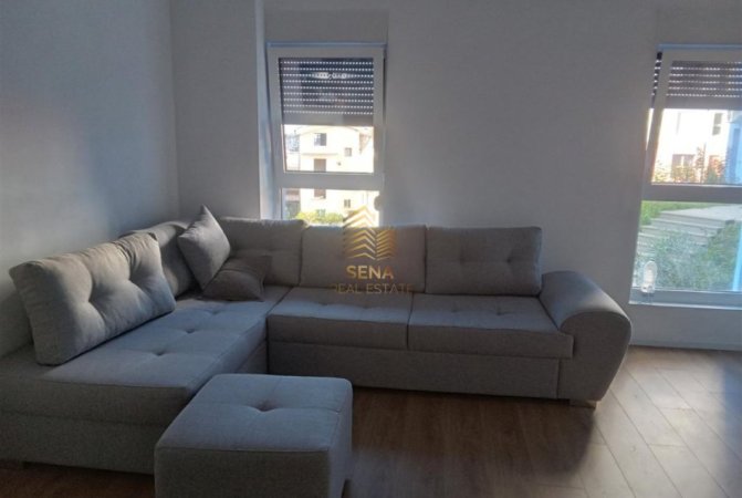 Tirane, jepet me qera apartament 1+1 Kati 2, 60 m² 450 € (Rezidenca Kaimi)