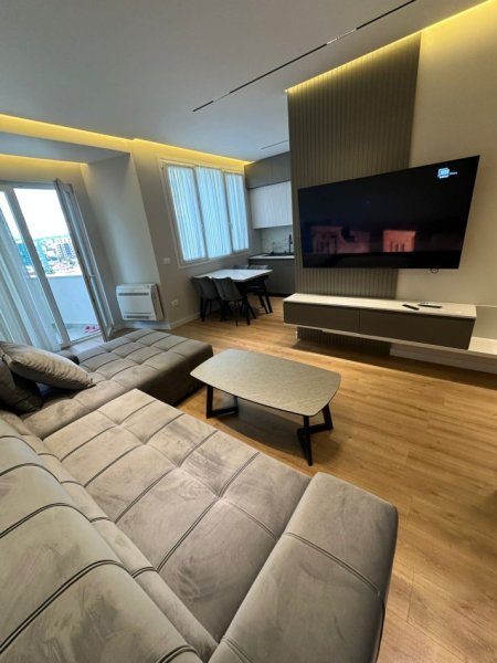 Tirane, shitet apartament 2+1 , 105 m² 210.000 € 