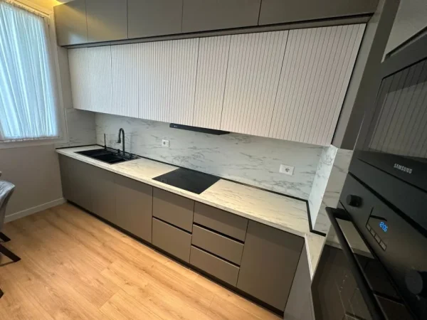 Tirane, shitet apartament 2+1 , 105 m² 210.000 € 