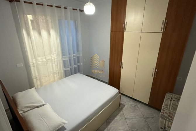 Tirane, jepet me qera apartament 2+1+Ballkon Kati 1, 78 m² 500 € (Rruga Teodor Keko)