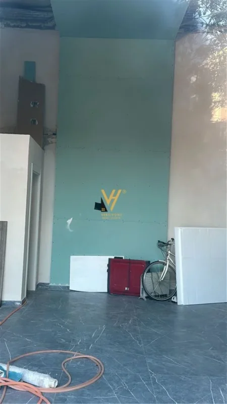 Tirane, shitet dyqan Kati 0, 58 m² 410.000 € (RRUGA E KAVAJES)