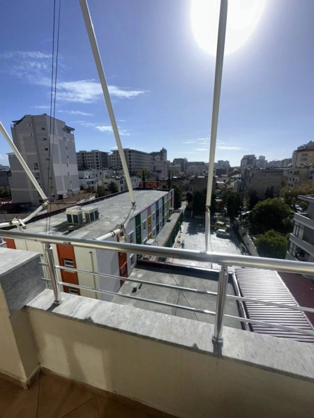 Durres, shes apartament 2+1+Ballkon Kati 6, 105 m² 90.000 € (KUSHTRIMI LIRIS)