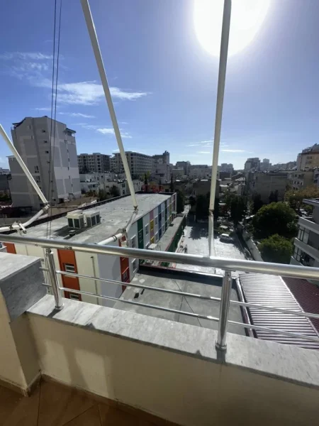 Durres, shes apartament 2+1+Ballkon Kati 6, 105 m² 90.000 € (KUSHTRIMI LIRIS)