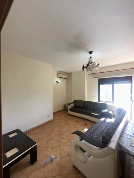 Durres, shes apartament 2+1+Ballkon Kati 6, 105 m² 90.000 € (KUSHTRIMI LIRIS)