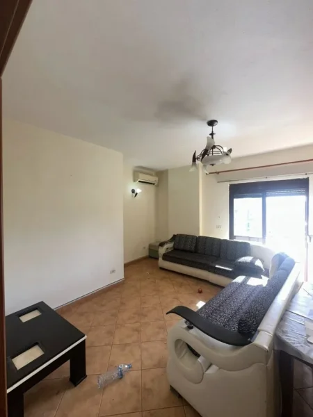 Durres, shes apartament 2+1+Ballkon Kati 6, 105 m² 90.000 € (KUSHTRIMI LIRIS)