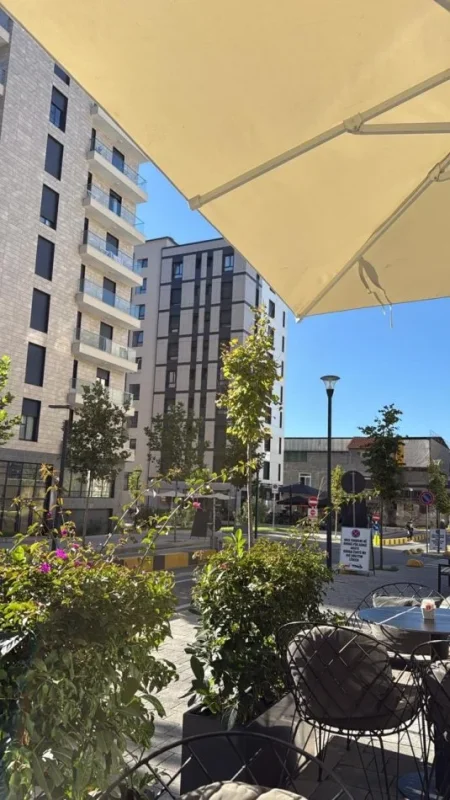 Tirane, shes ambjent biznesi Kati 1, 15 m² 