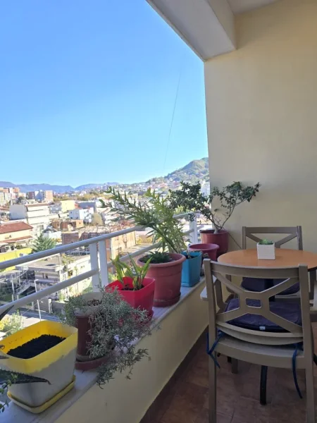 Tirane, jepet me qera apartament 2+1+Ballkon Kati 5, 106 m² 450 € (Rruga, Besim, Alla)