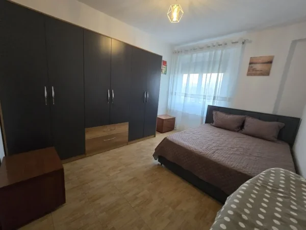 Tirane, jepet me qera apartament 2+1+Ballkon Kati 5, 106 m² 450 € (Rruga, Besim, Alla)