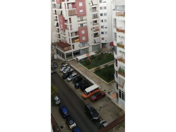 Tirane, shitet ambjent biznesi Kati 0, 55 m² 111.000 € (Yzberisht)