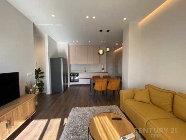 Tirane, jepet me qera apartament 2+1+Aneks+Ballkon Kati 9, 95 m² 1.100 € (Komuna Parisit)
