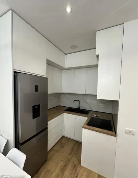 Tirane, shitet apartament 1+1+Ballkon Kati 5, 72 m² 145.000 € (Rruga bill klinton)