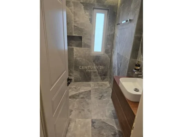 Tirane, shitet apartament 2+1+Aneks+Ballkon Kati 6, 106 m² 240.000 € (River Rezidenc)