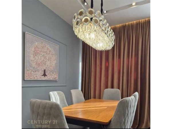 Vlore, jepet me qera Vile 1 Katshe Kati 1, 300 m² 55.000 € (Rezidenca Olea , Dhermi)