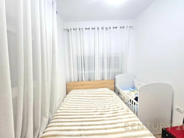 Tirane, shitet apartament 1+1 Kati 7, 66 m² 106.000 € (Mangalem 21)