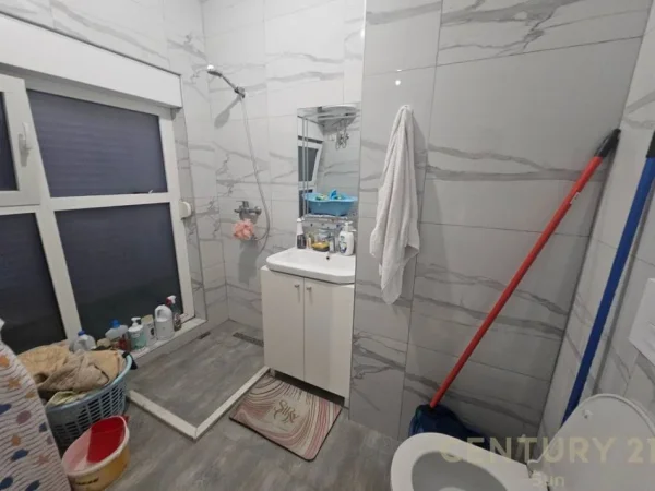 Tirane, shitet apartament 1+1 Kati 7, 66 m² 106.000 € (Mangalem 21)