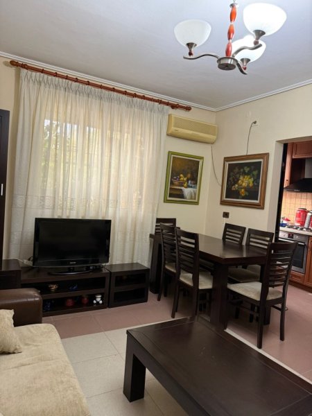 Tirane, jepet me qera apartament 2+1+Aneks+Ballkon Kati 3, 95 m² 600 € (Ali demi)