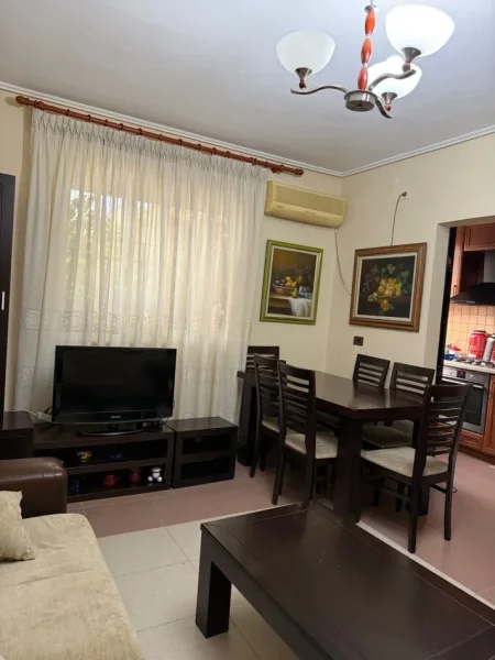 Tirane, jepet me qera apartament 2+1+Aneks+Ballkon Kati 3, 95 m² 600 € (Ali demi)