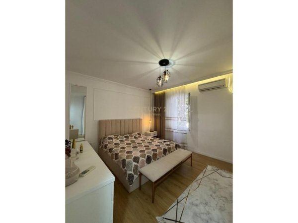 Tirane, shitet apartament 2+1 Kati 2, 91 m² 155.000 € (Fresk)