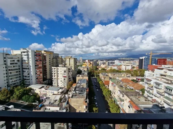 Tirane, jepet me qera zyre Kati 2, 107 m² 1.280 € (Barrikada)