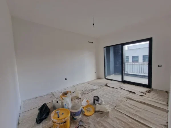 Tirane, jepet me qera zyre Kati 2, 107 m² 1.280 € (Barrikada)