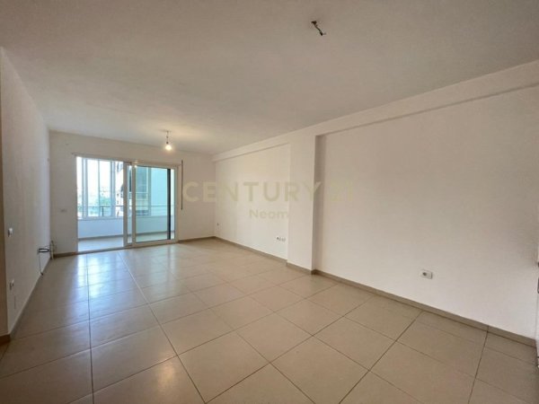 Tirane, shitet apartament 2+1+Aneks+Ballkon Kati 2, 115 m² 185.000 € (Kinostudio)