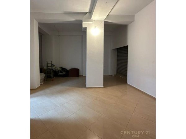 Tirane, jepet me qera ambjent biznesi Kati 0, 108 m² 850 € (Linkoln Center)