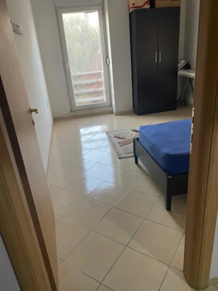Tirane, jepet me qera apartament 2+1 , 85 m² 400 €