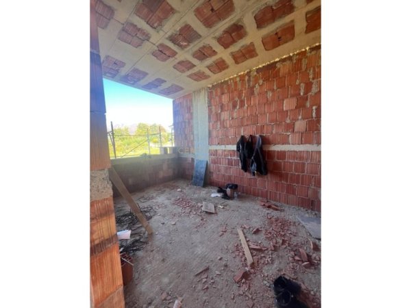 Tirane, shitet Vile 2 Katshe Kati 2, 322 m² 620.000 € (Lundra Village)