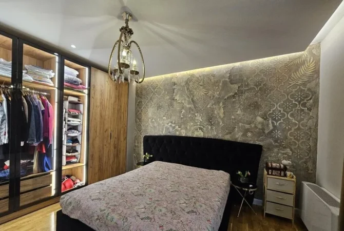 Tirane, shitet apartament 3+1 , 129 m² 390.000 € (Air Albania)