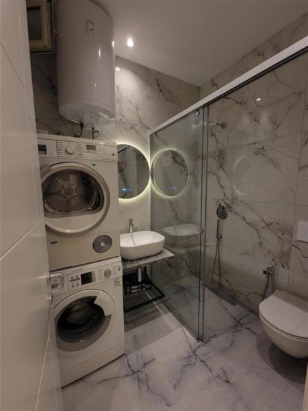 Tirane, jepet me qera apartament 1+1 Kati 1, 50 m² 600 € (RRUGA E DURRESIT)