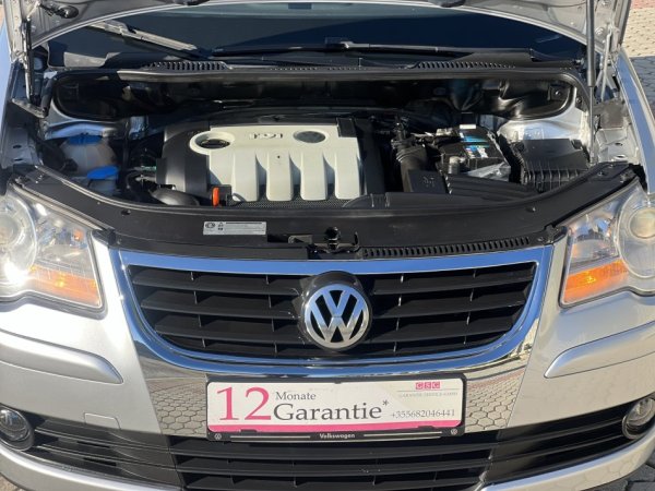 VW TOURAN 1.9 NAFTE 👉 2009 👈 kambio MANUALE - 7 VENDE 5.800 €