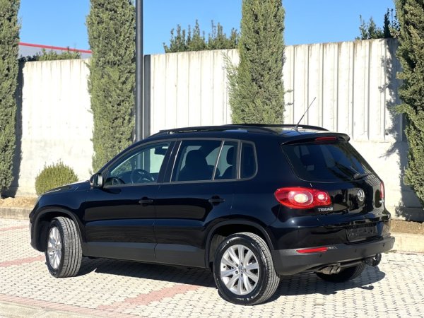 VW TIGUAN 2.0 NAFTE 👉 2009 👈 kambio MANUALE - 4 X 4 - 7.400 €