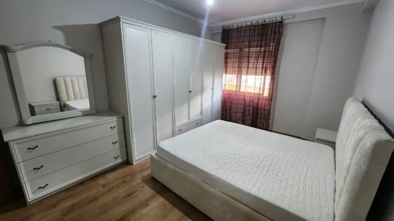 Tirane, jepet me qera apartament 1+1 , 60 m² 450 € (Astir)