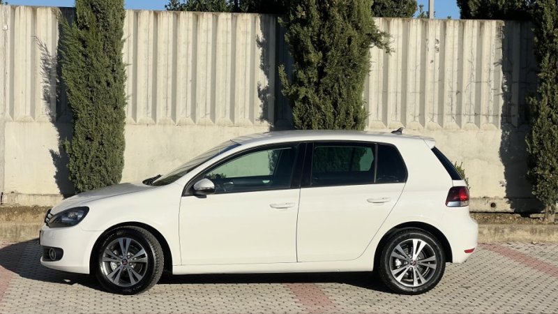 VW GOLF VI - 2.0 NAFTE 👉 2012 👈 kambio AUTOMATIKE - EUROPE 7.300 €