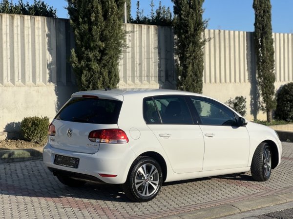 VW GOLF VI - 2.0 NAFTE 👉 2012 👈 kambio AUTOMATIKE - EUROPE 7.300 €