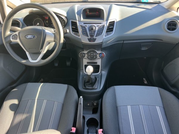 FORD FIESTA 1.4 NAFTE 👉 2010 👈 kambio MANUALE 4.200 €