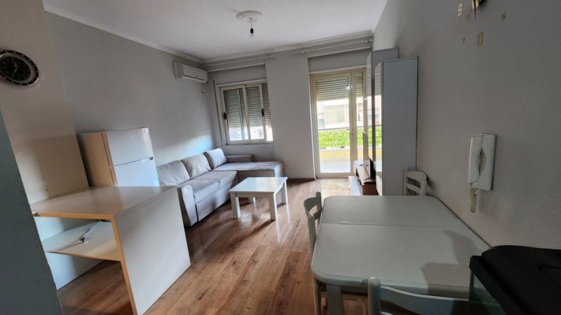 Tirane, jepet me qera apartament 1+1 , 60 m² 450 € (Astir)