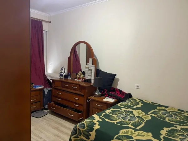 Tirane, shitet apartament 3+1+Ballkon Kati 5