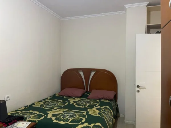 Tirane, shitet apartament 3+1+Ballkon Kati 5
