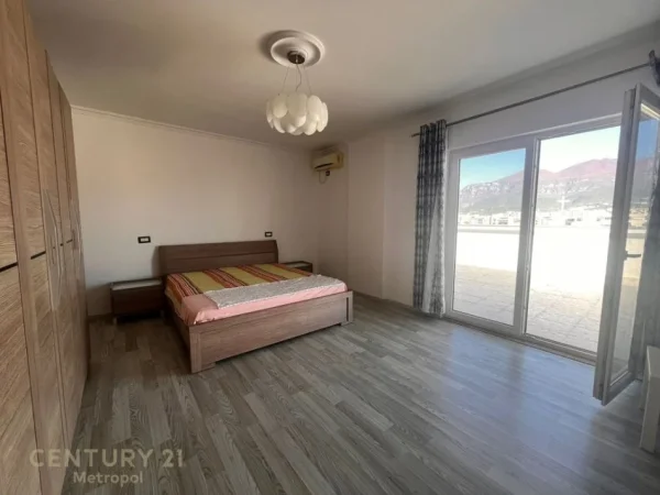 Tirane, jepet me qera apartament+verande | Penthouse 2+1+Aneks+Ballkon Kati 10, 294 m² 1.300 € (Selvia)